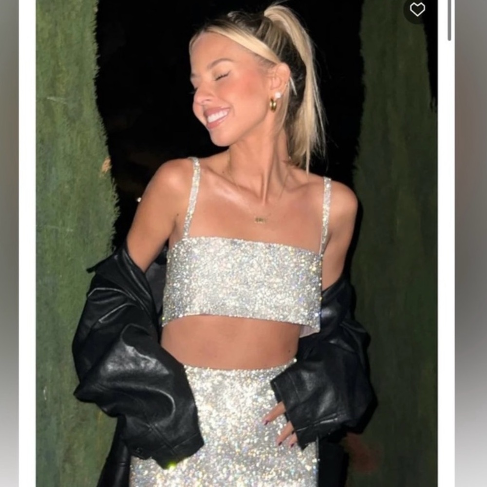 White fox boutique breathtaking crop top silver